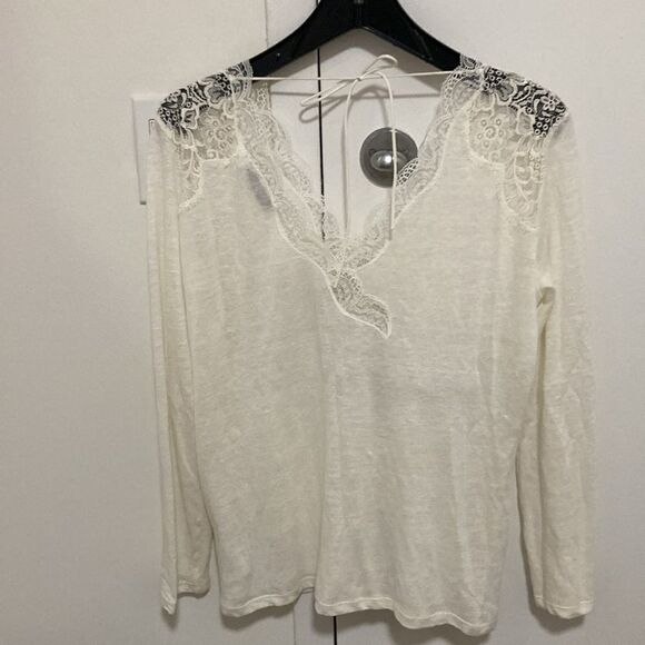 Sandro Paris Linen Long Sleeve Top with Lace Detail. Off White. Size 3 (L). - Picture 3 of 12